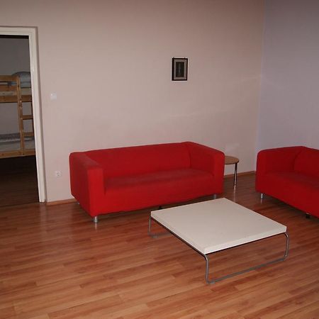 Happy Hostel Будапеща Екстериор снимка