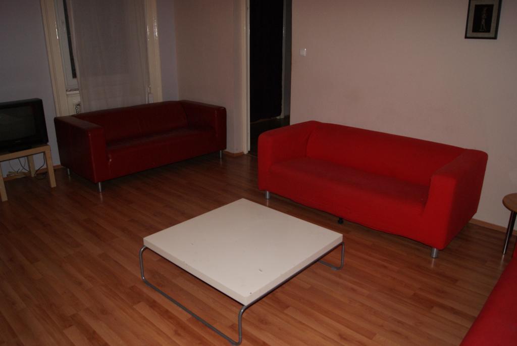 Happy Hostel Будапеща Стая снимка