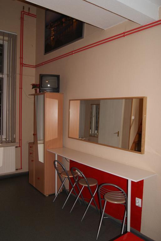 Happy Hostel Будапеща Стая снимка