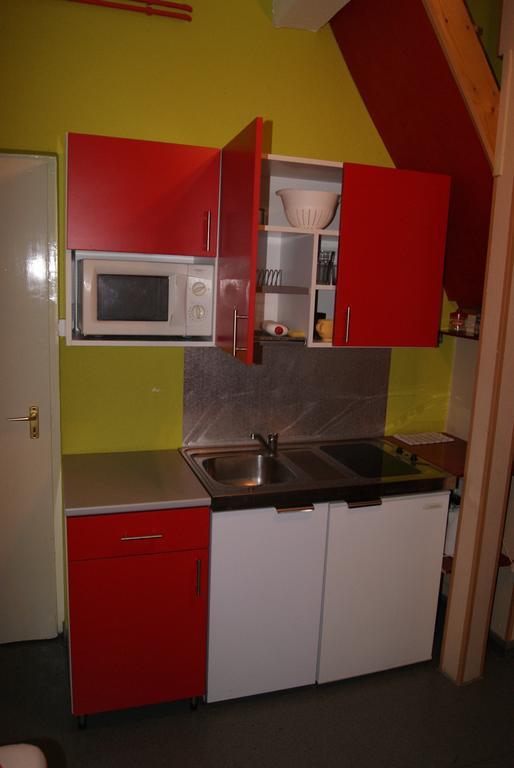 Happy Hostel Будапеща Стая снимка
