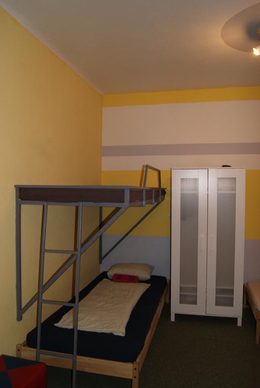 Happy Hostel Будапеща Стая снимка
