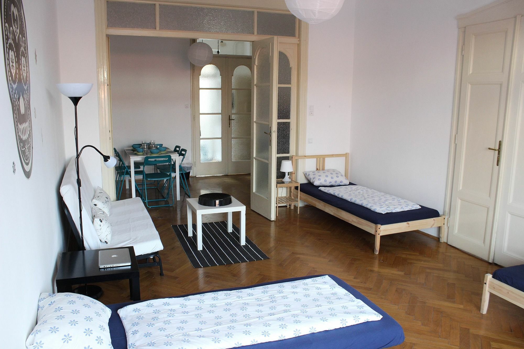 Happy Hostel Будапеща Екстериор снимка